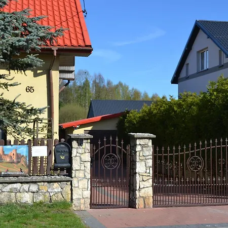 Dobre Miejsce Na Jurze מלון